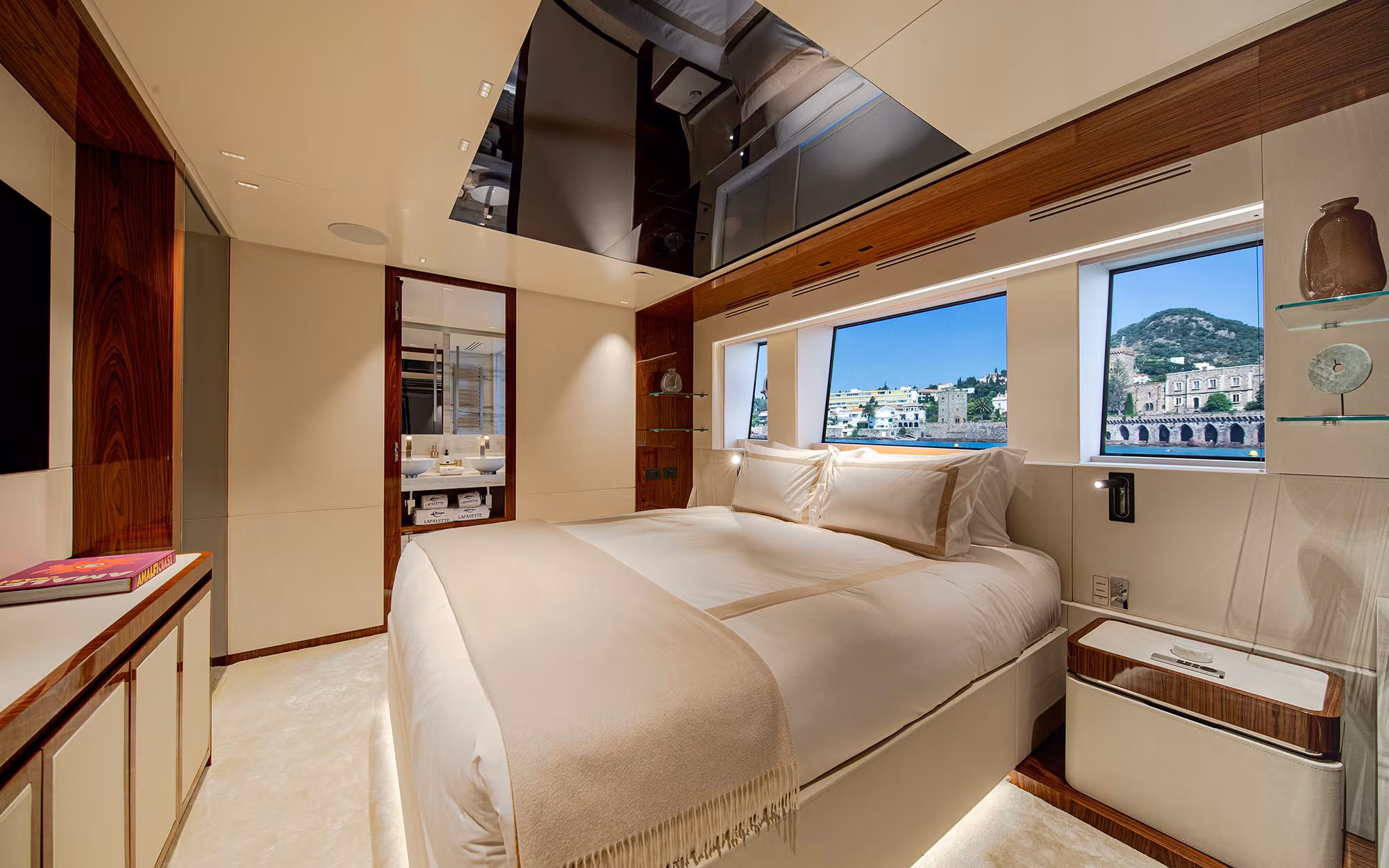An image of Lafayette yacht