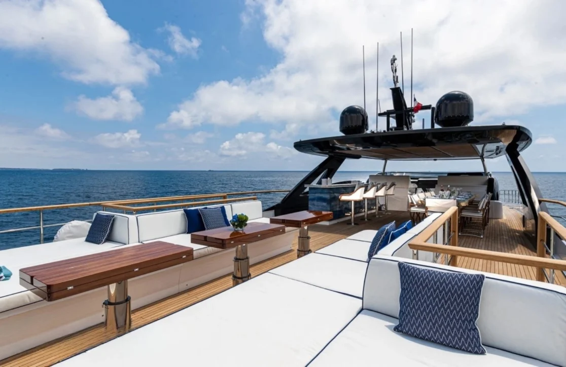 An image of Lafayette yacht