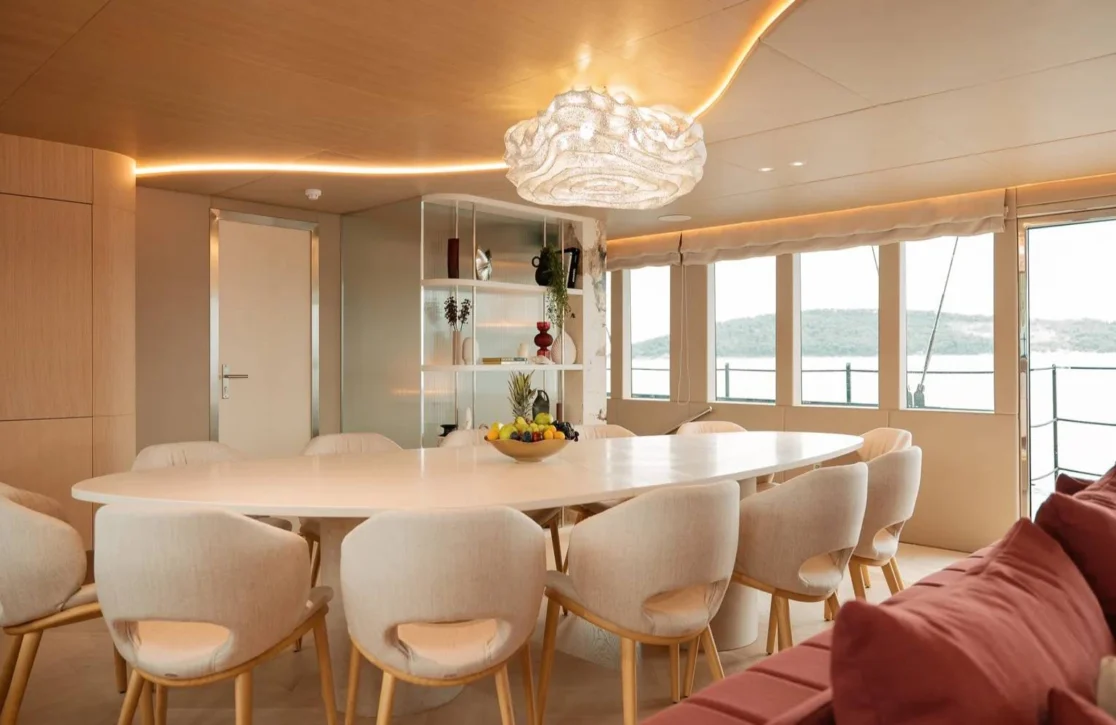 An image of Reposado yacht