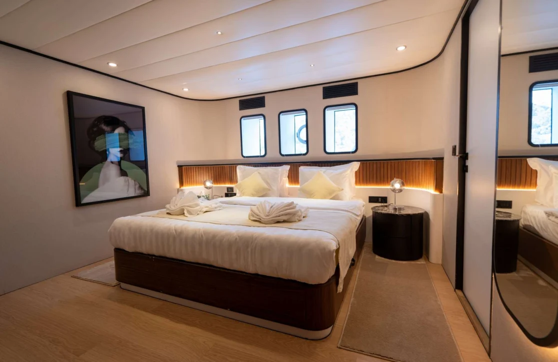 An image of De Love yacht