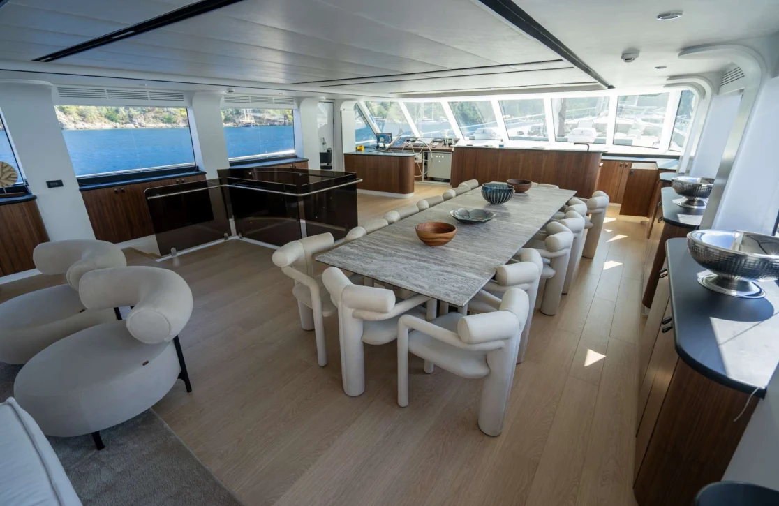 An image of De Love yacht
