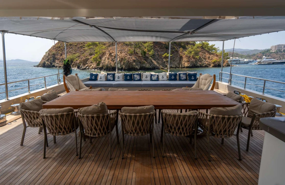An image of De Love yacht