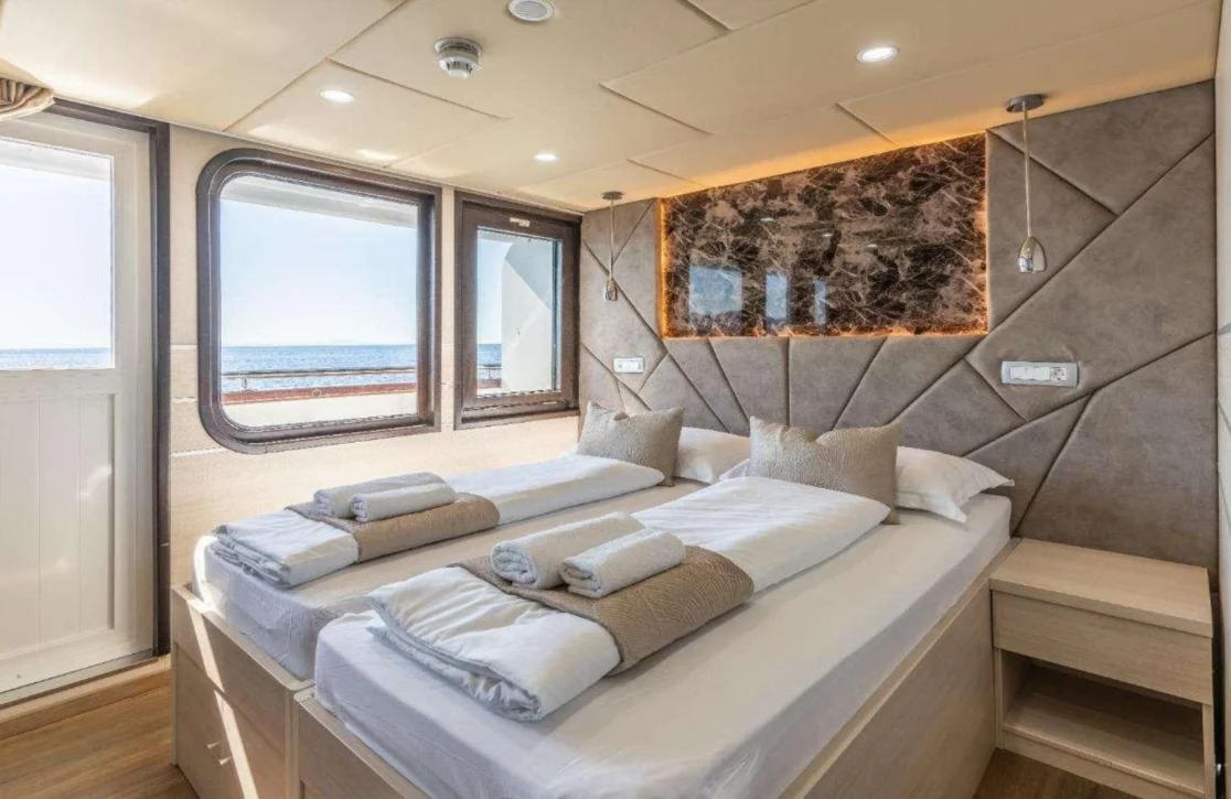 An image of Symphony yacht