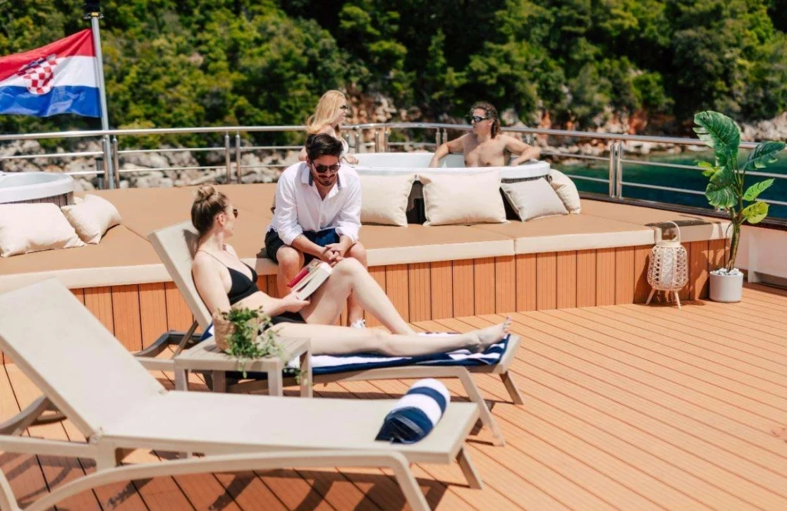 An image of Symphony yacht
