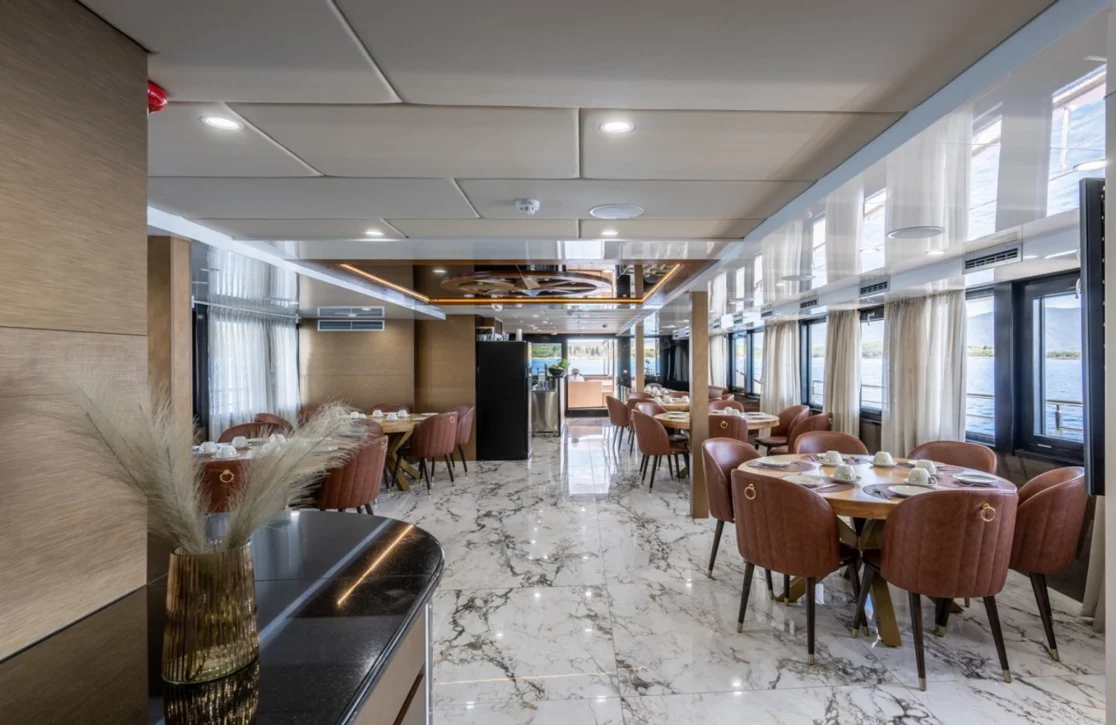 An image of Symphony yacht