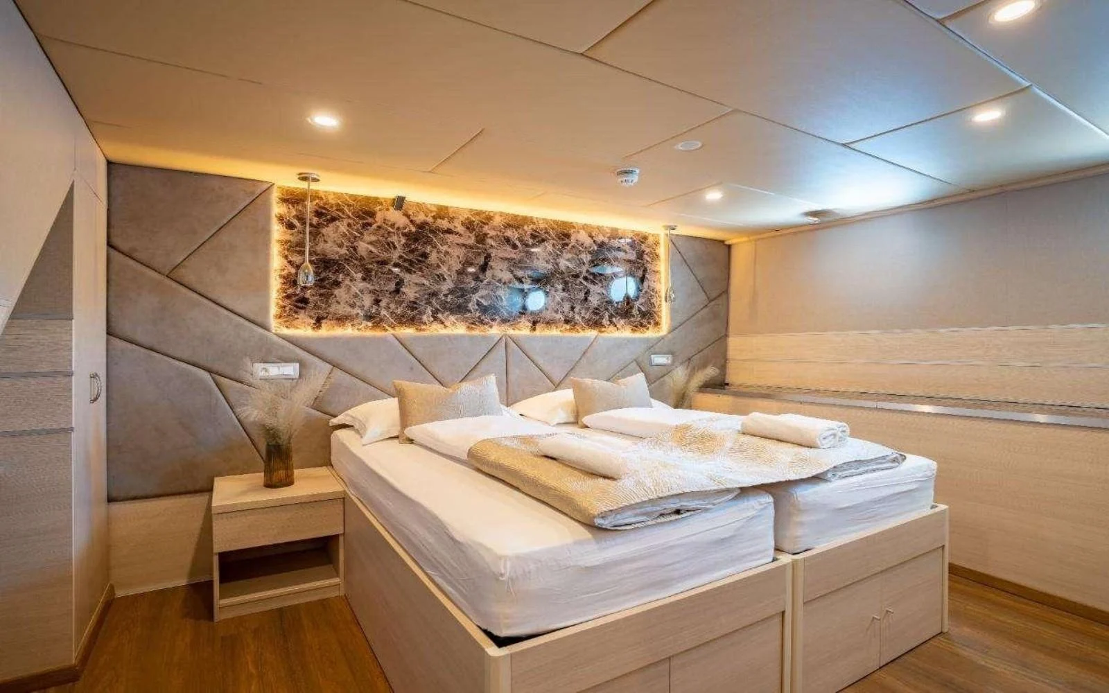 A preview of interior Bedroom cabin