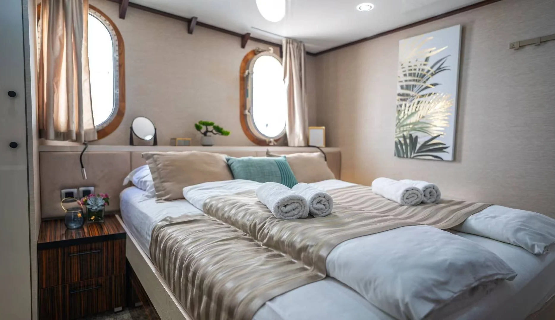A preview of interior Bedroom cabin