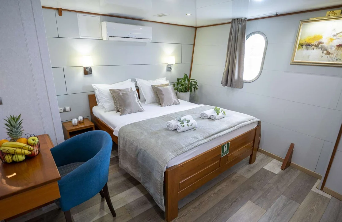 An image of Karizma yacht