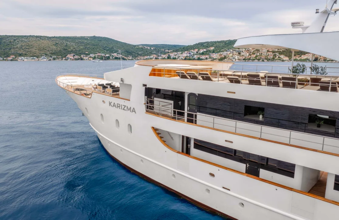An image of Karizma yacht