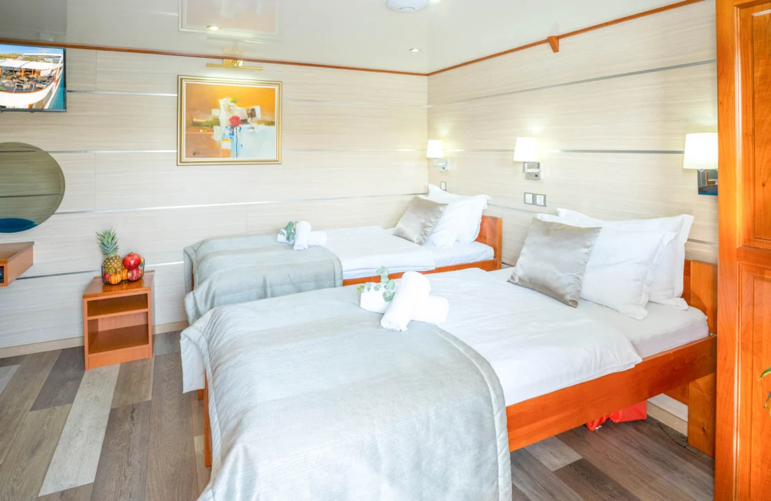 An image of Karizma yacht