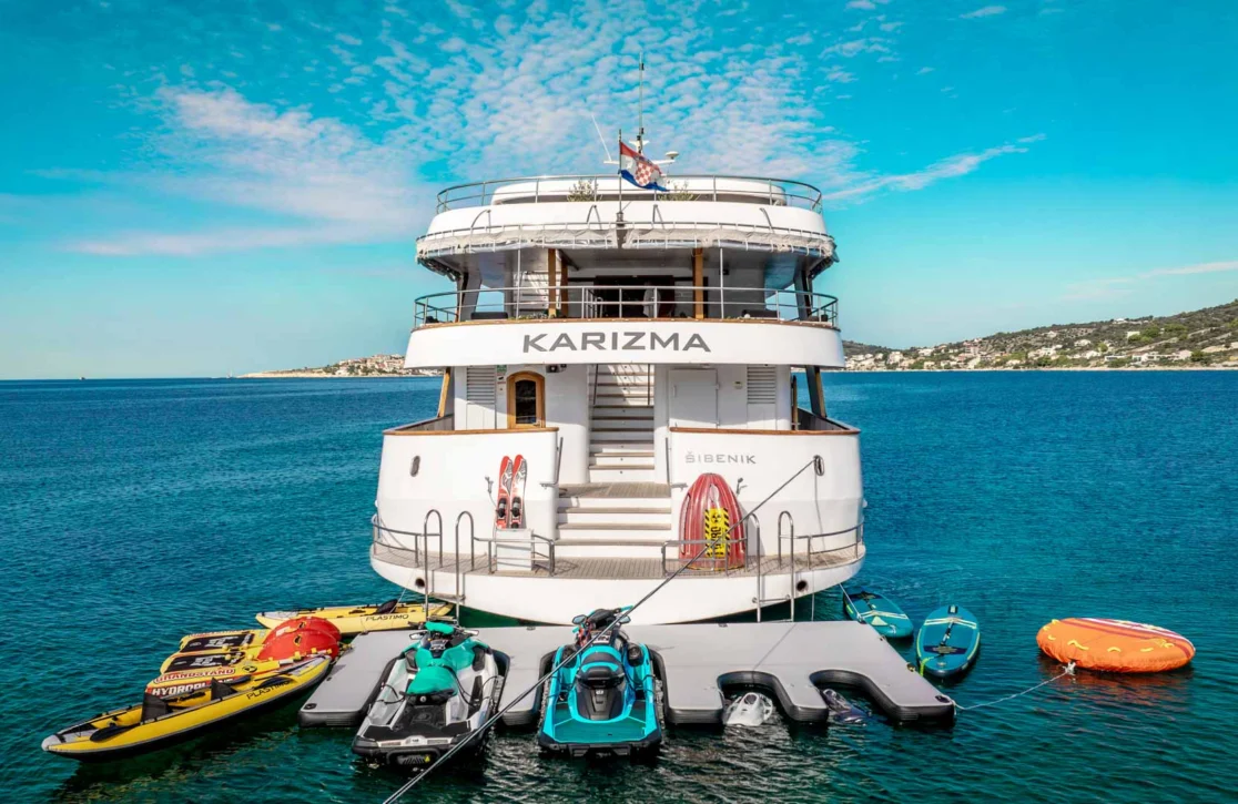 An image of Karizma yacht