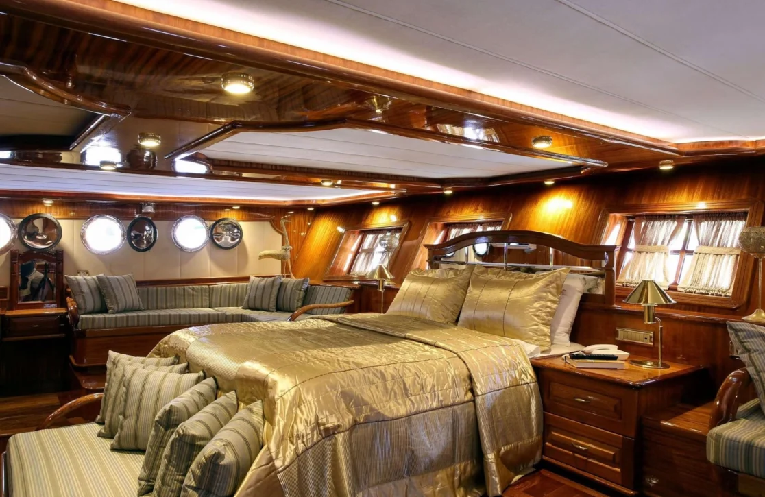 An image of Queen Atlantis yacht
