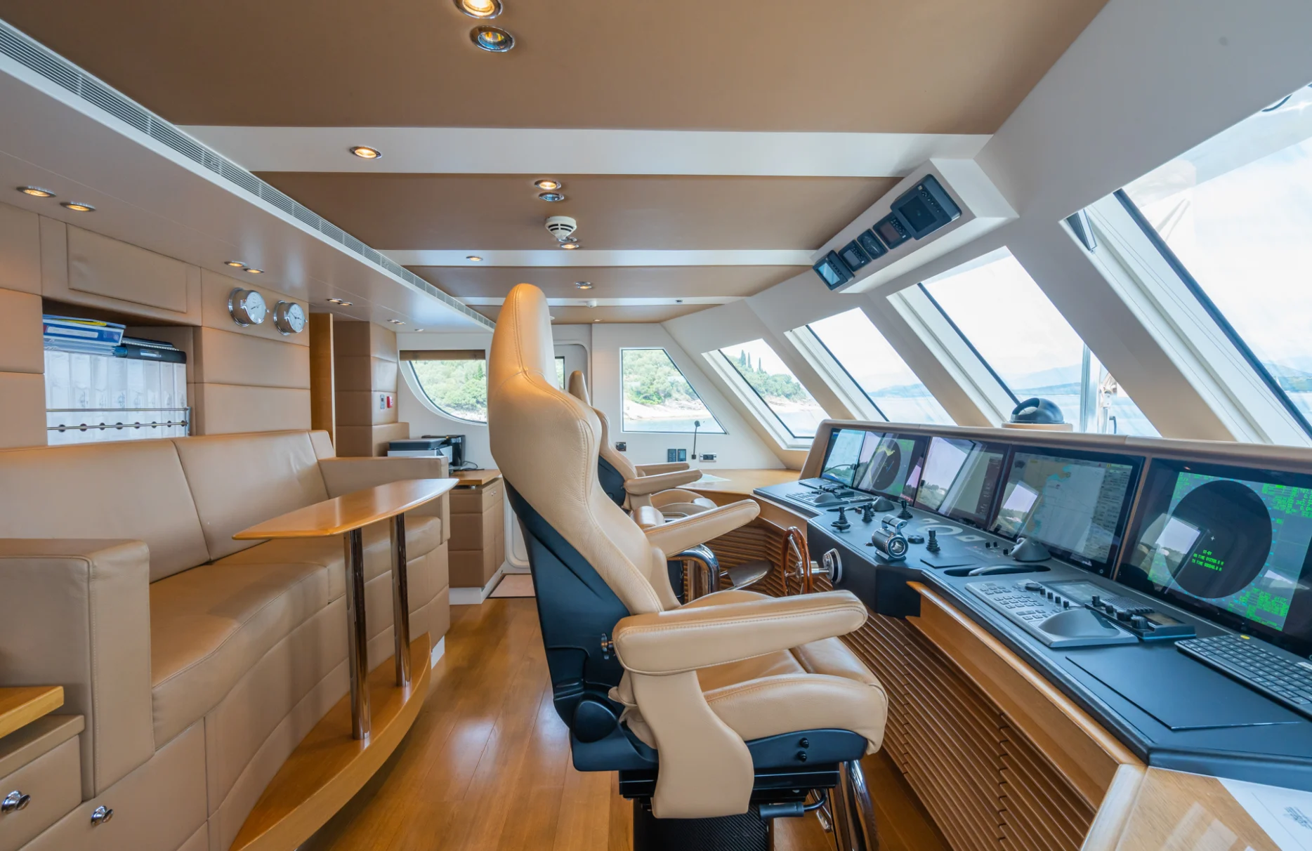 A preview of interior Bridge driving area