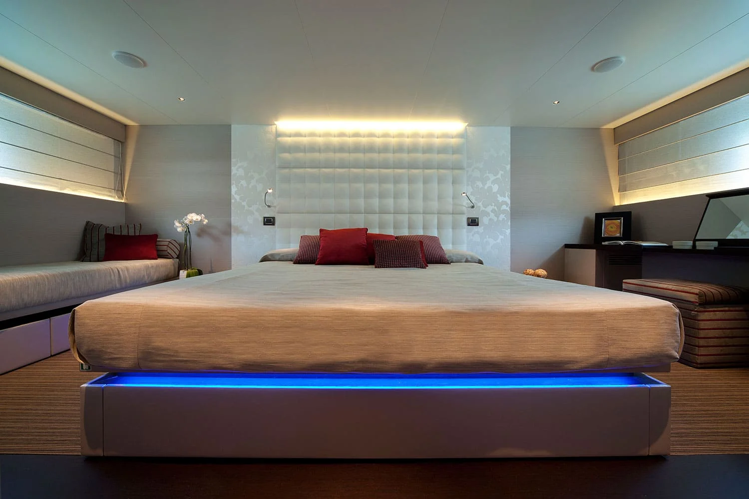 A preview of interior Bedroom cabin
