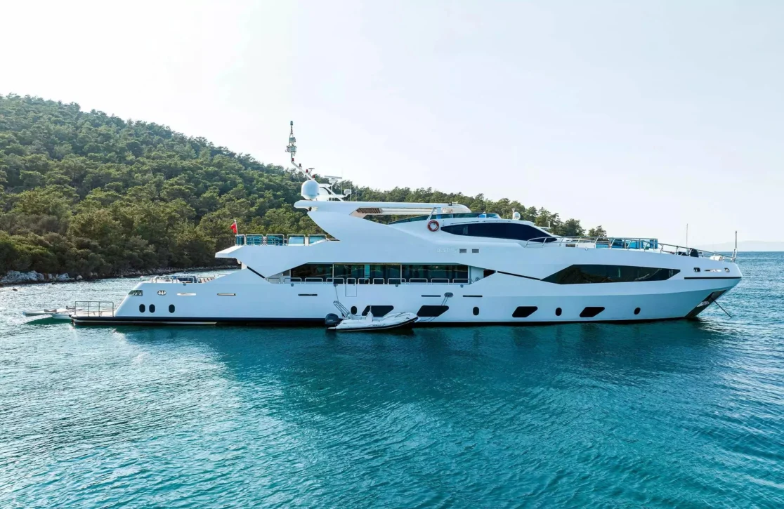 An image of Destiny yacht