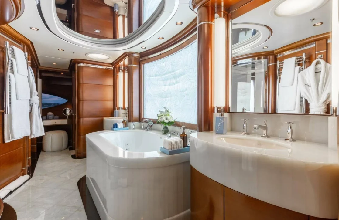 An image of Lady B yacht