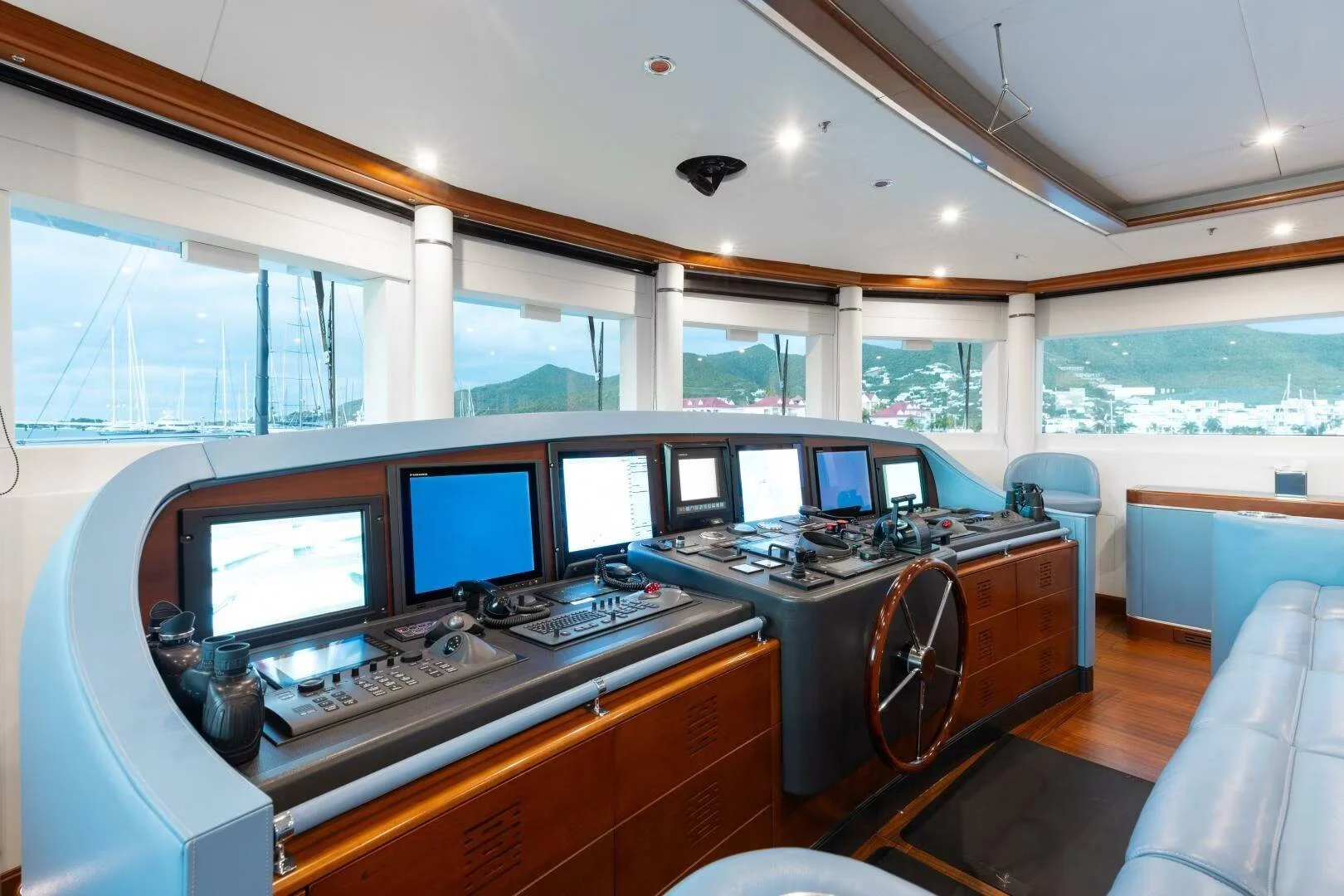 A preview of interior Bridge driving area