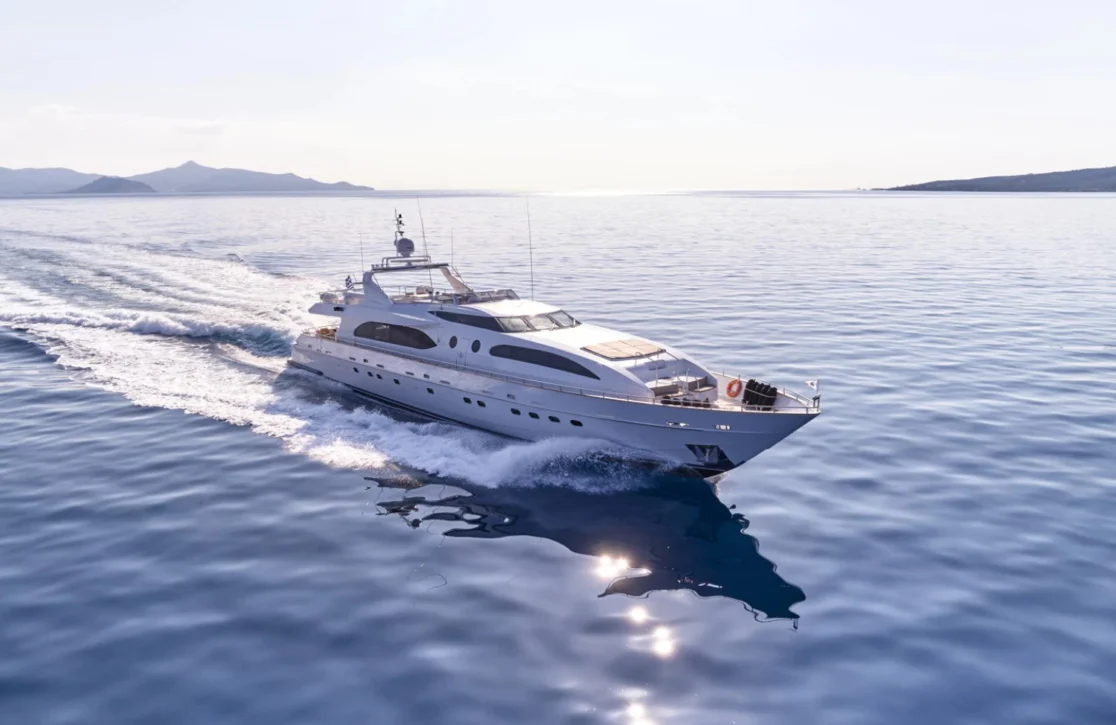 An image of Helios yacht