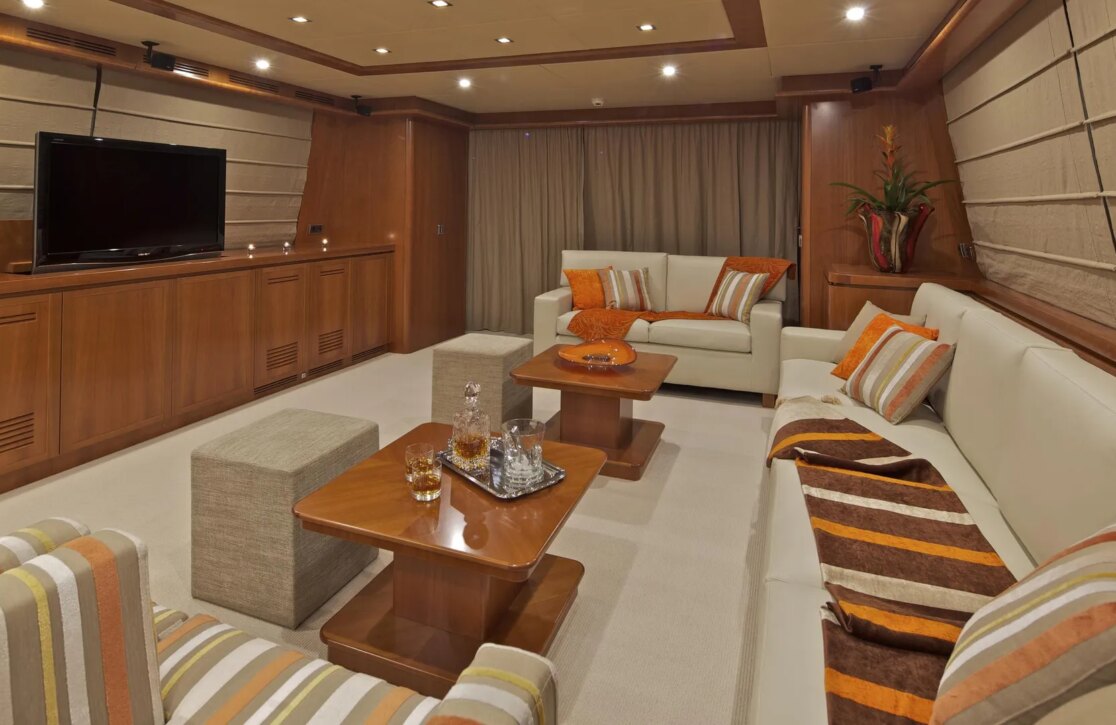 An image of Helios yacht