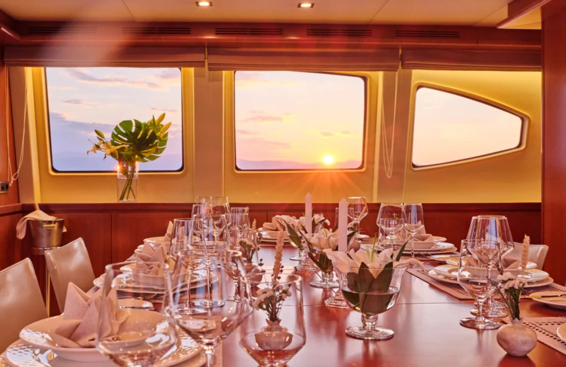 An image of Helios yacht