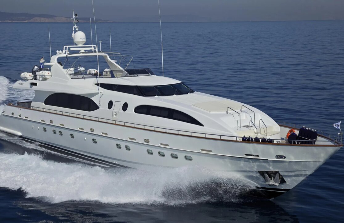 An image of Helios yacht