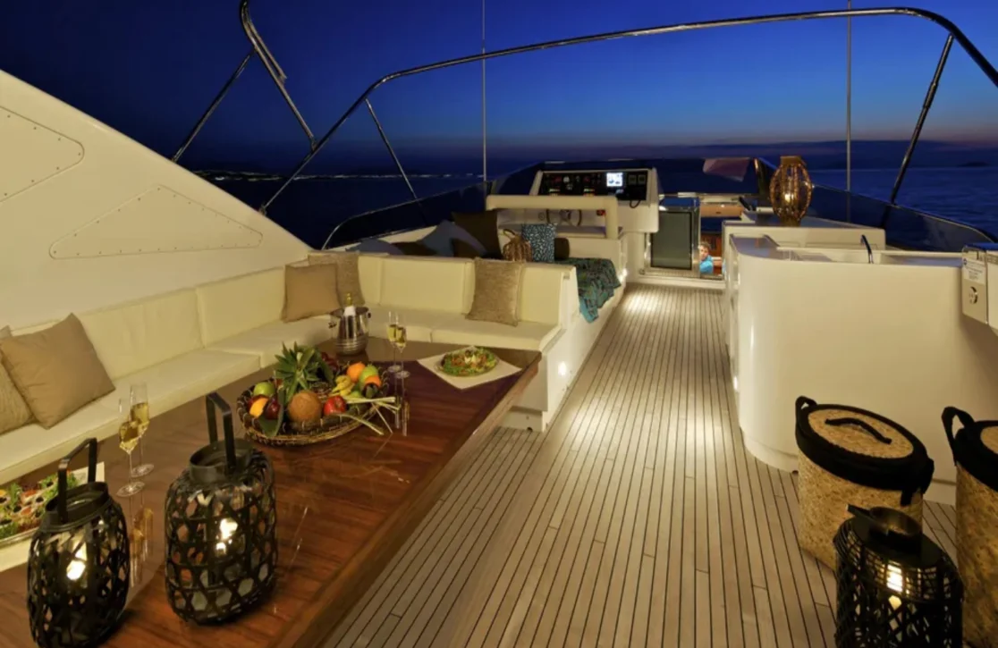 An image of Helios yacht