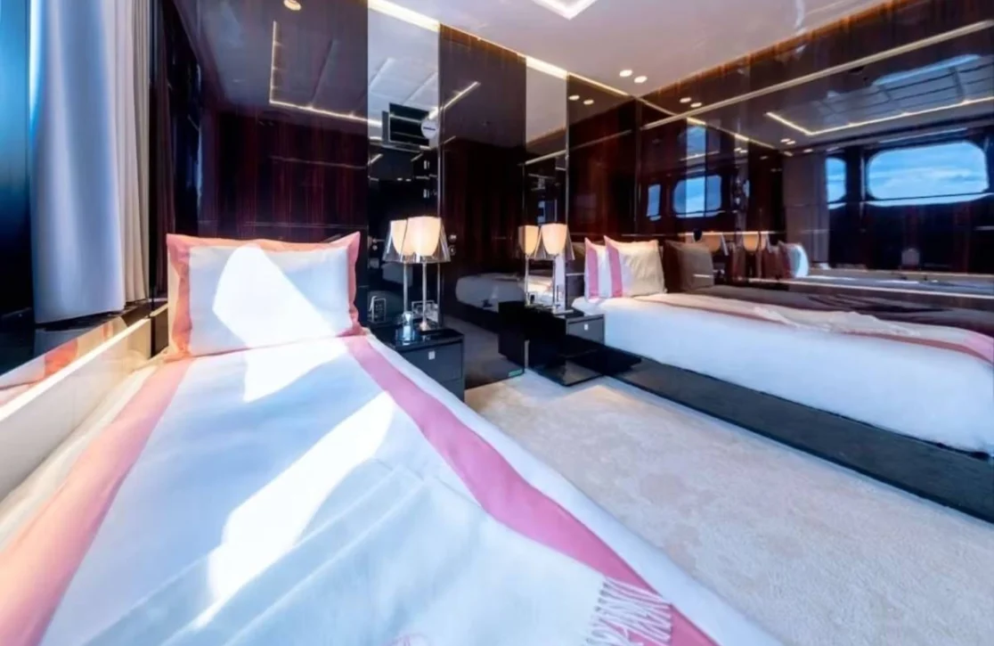 An image of Pearl yacht