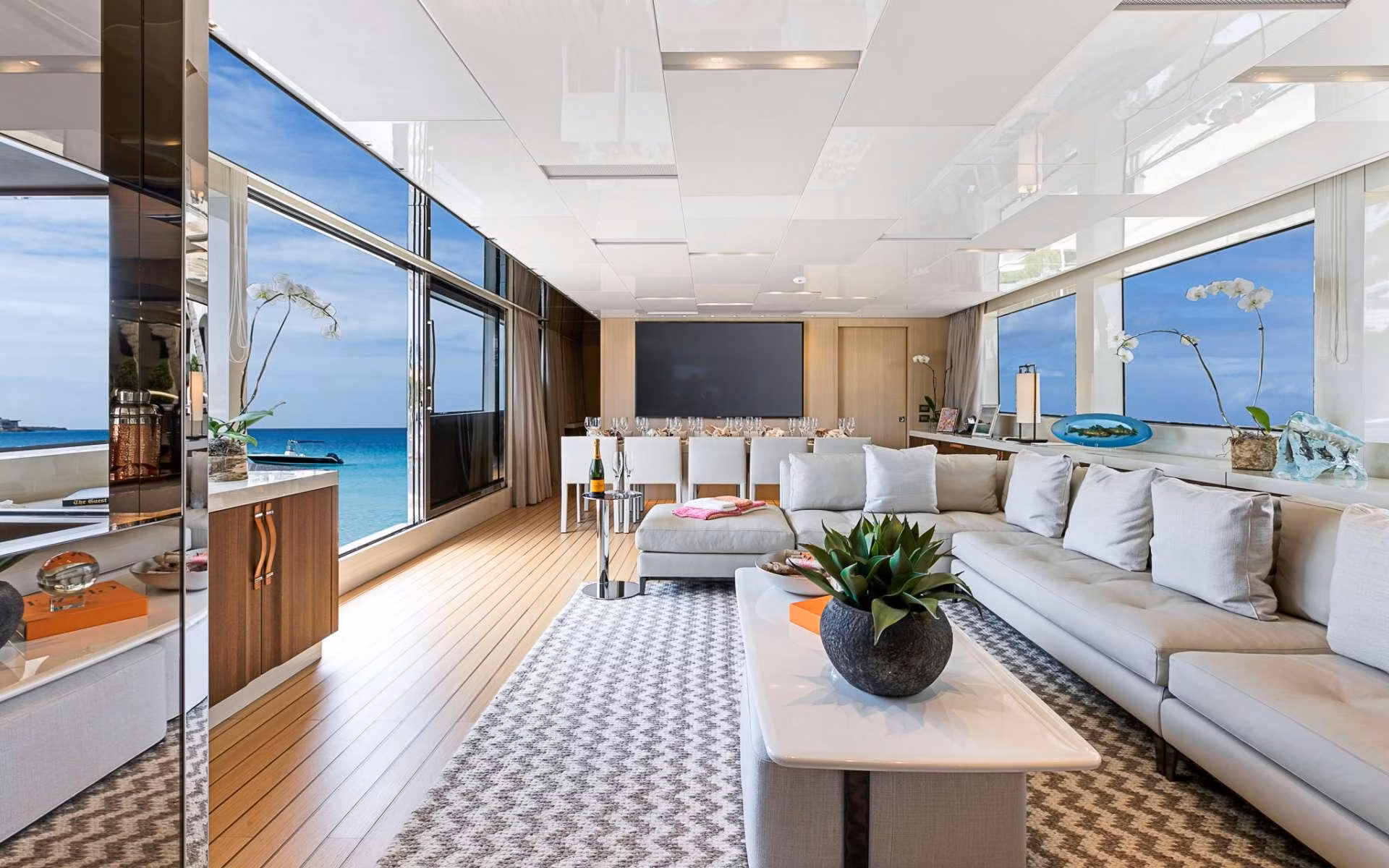 An image of Notorious yacht