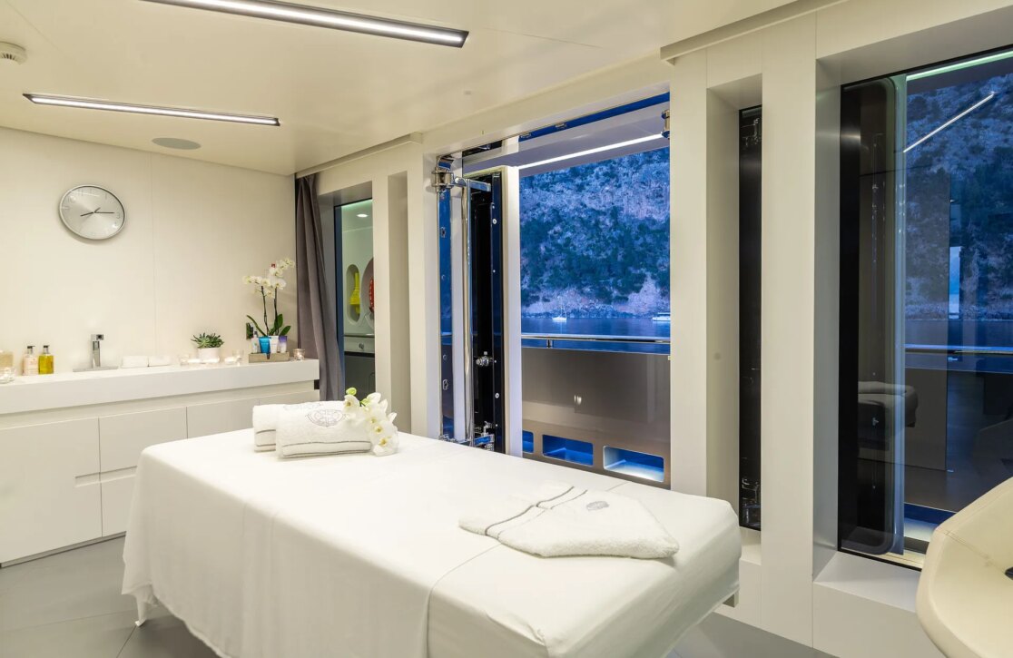 An image of Stella Maris yacht