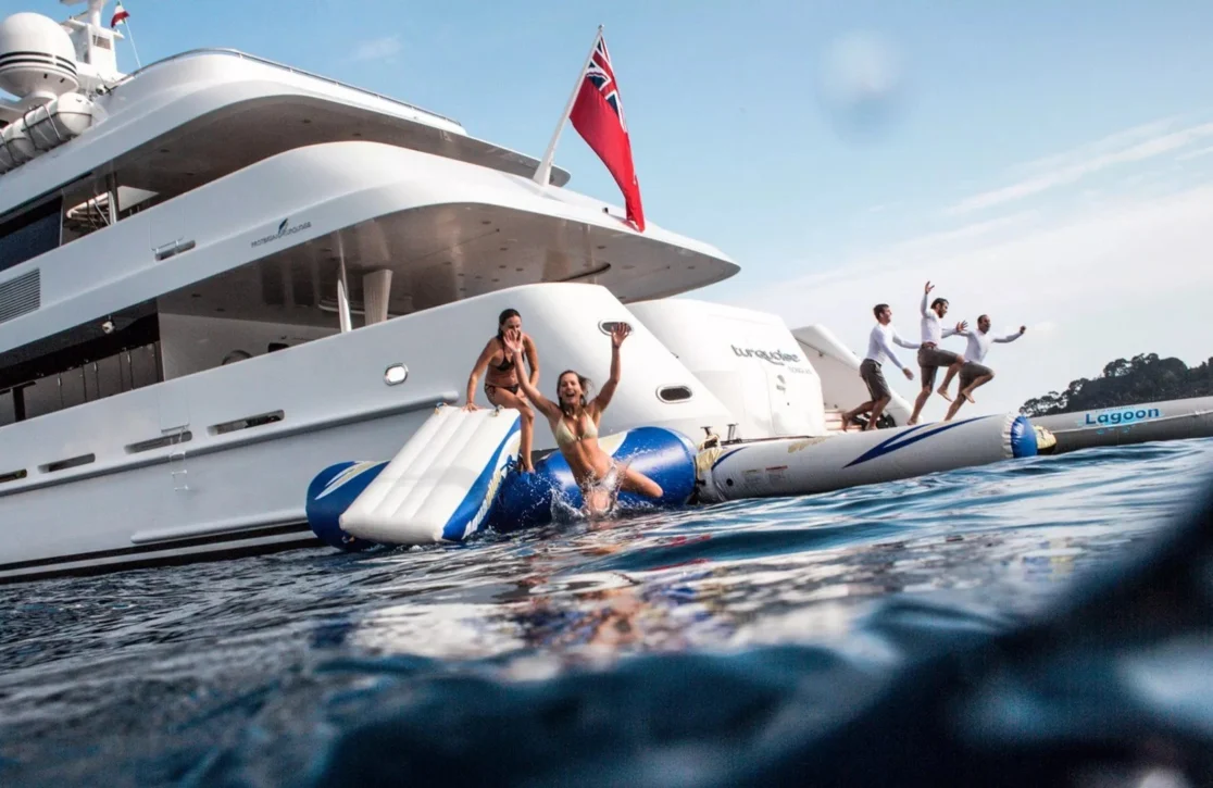 An image of Turquoise yacht