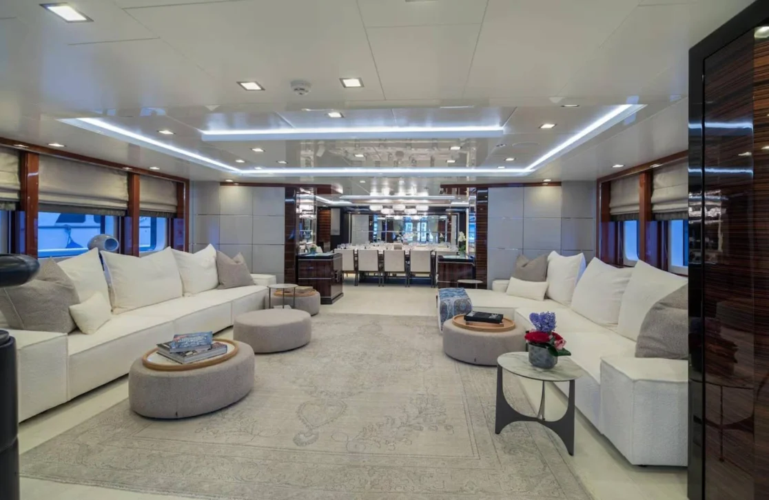 An image of Turquoise yacht