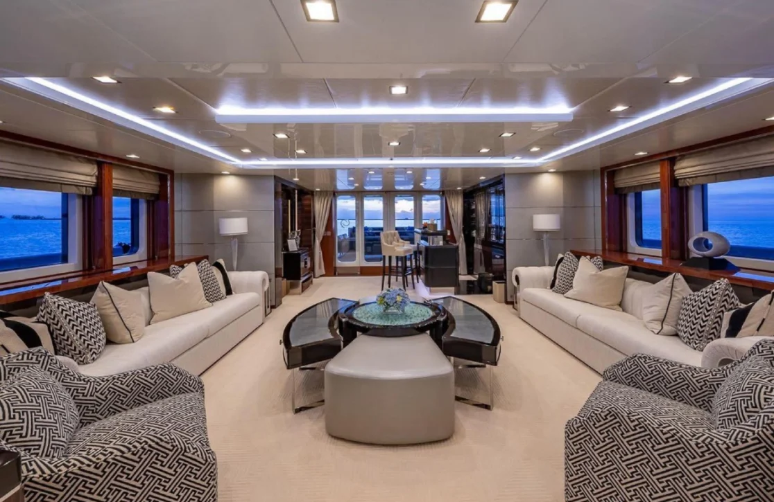 An image of Turquoise yacht