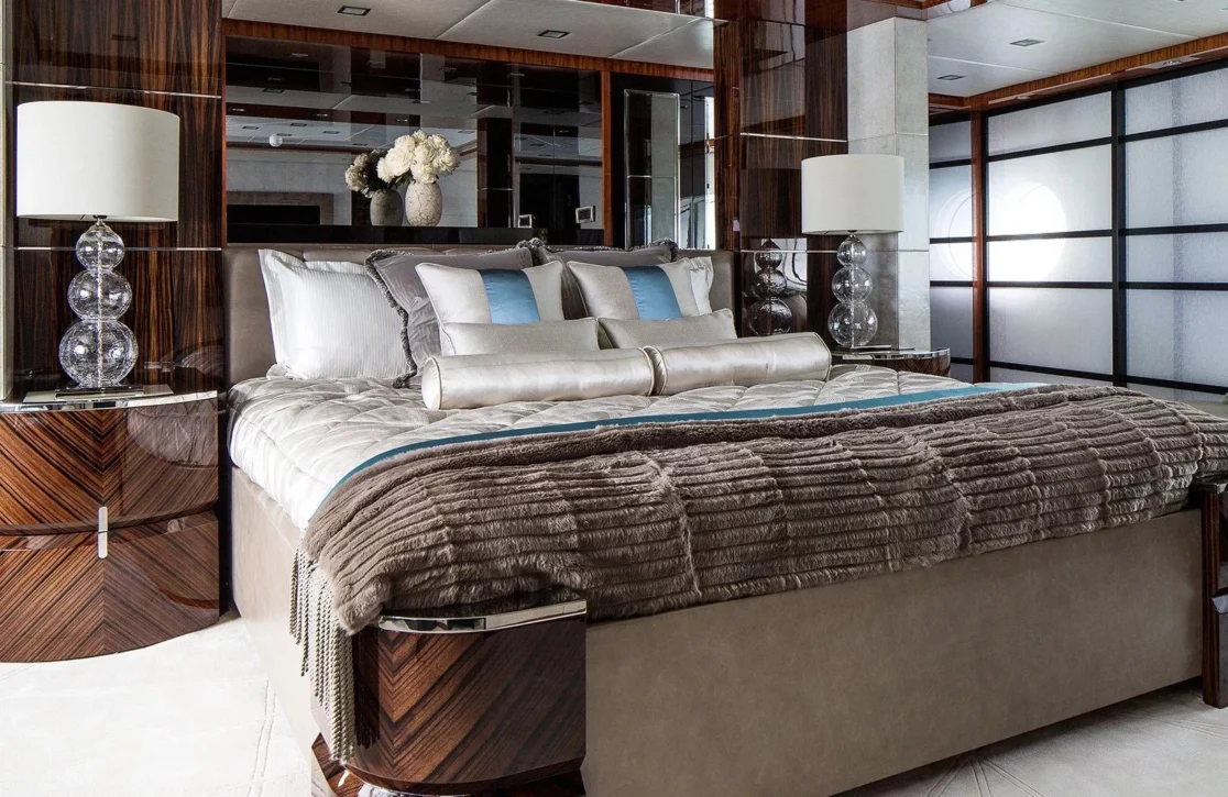 An image of Turquoise yacht