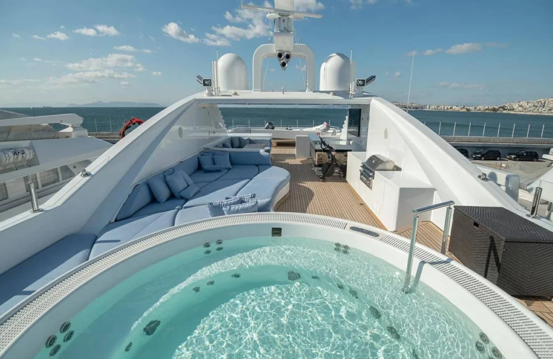 An image of Turquoise yacht