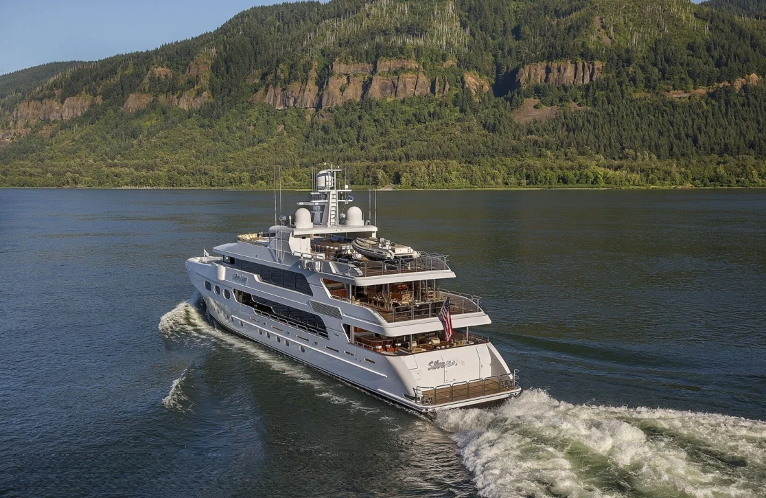 An image of Silver Lining yacht