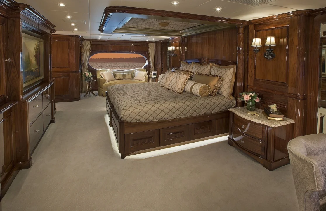 An image of Silver Lining yacht