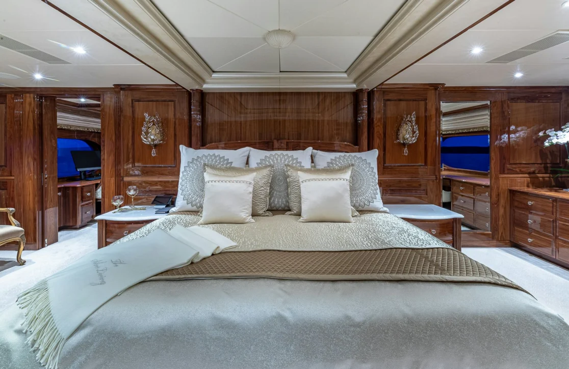 An image of Silver Lining yacht