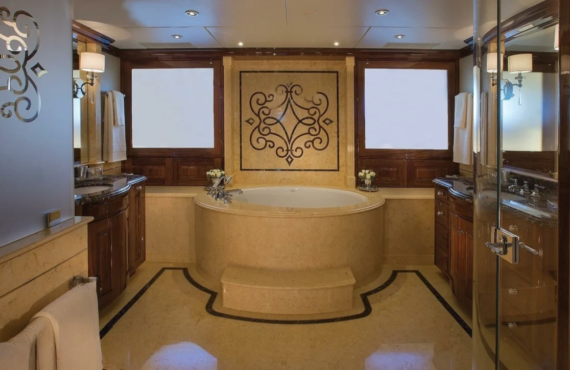 An image of Silver Lining yacht