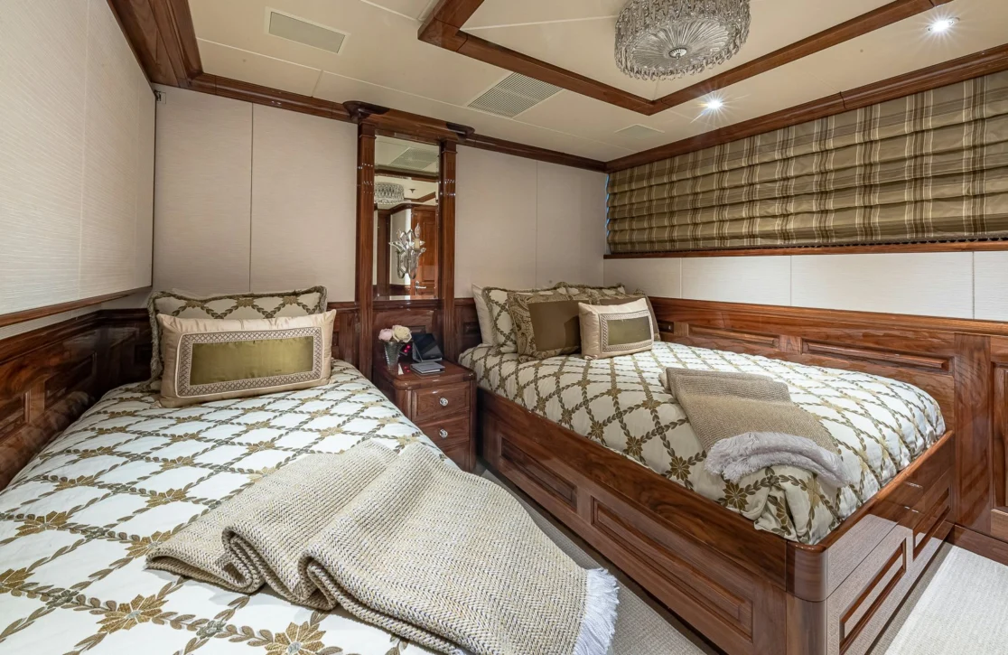 An image of Silver Lining yacht