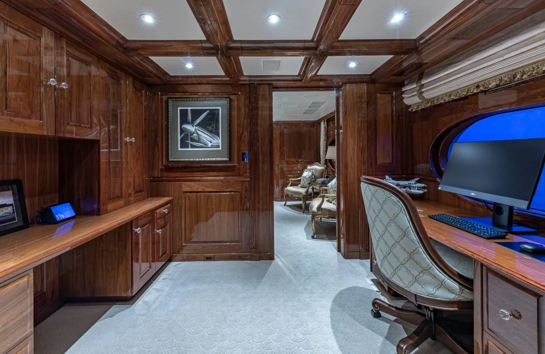 An image of Silver Lining yacht