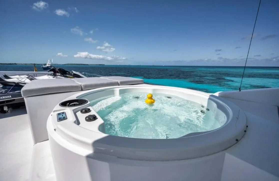 An image of Limitless yacht