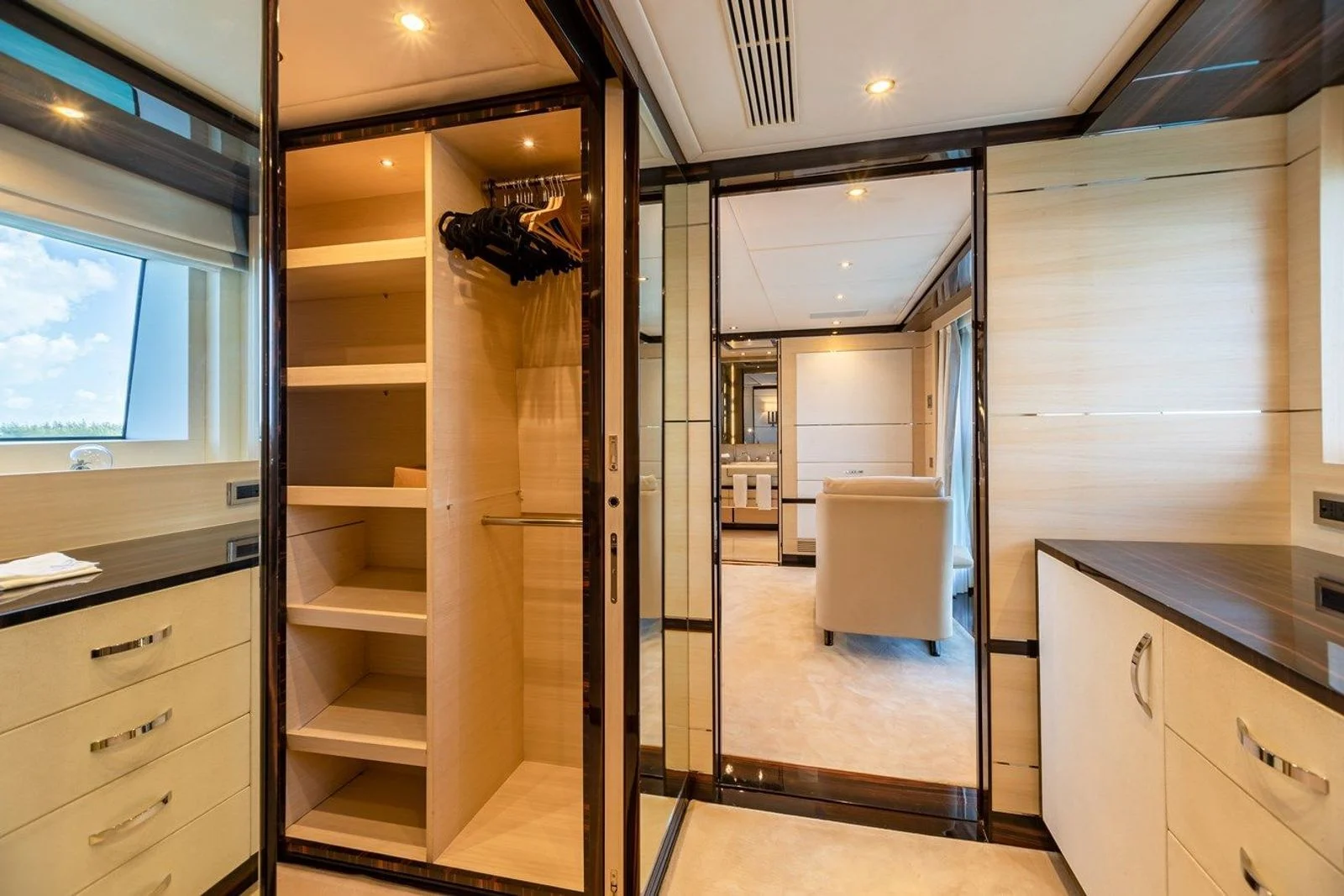 A preview of interior Closet