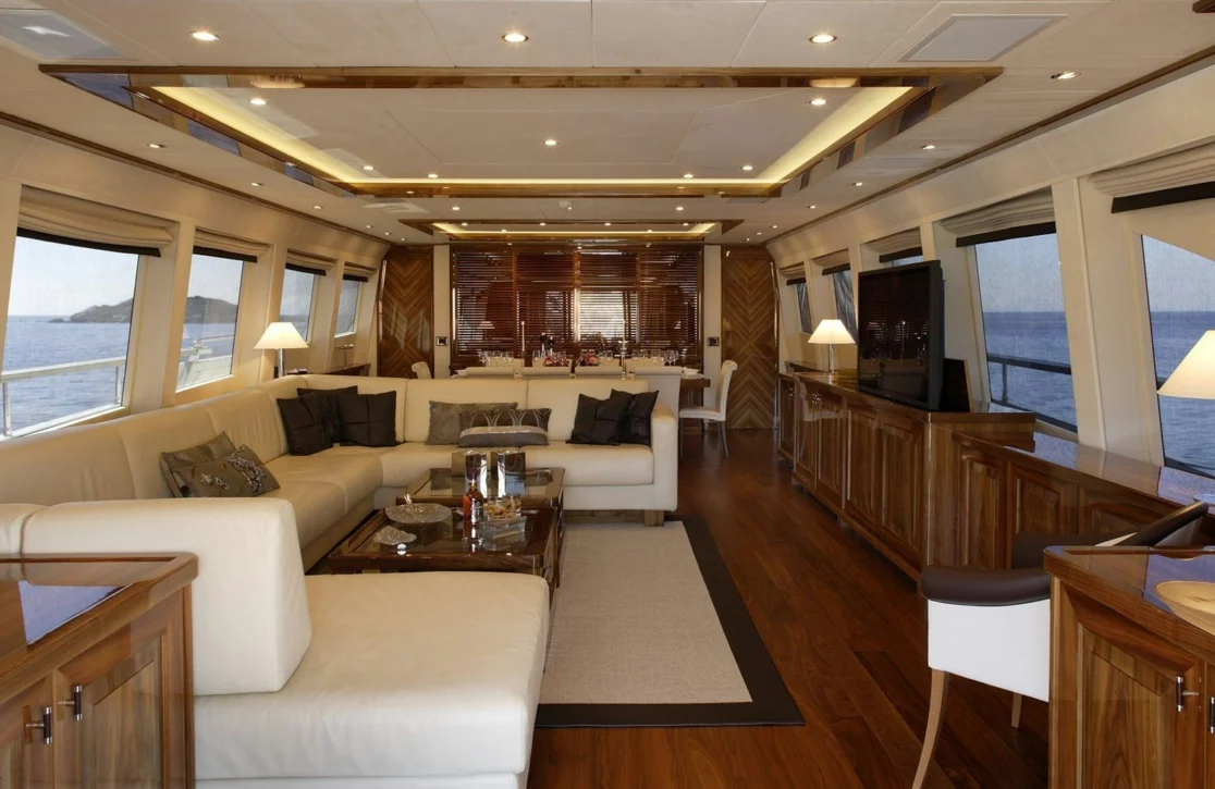 An image of Dragon yacht