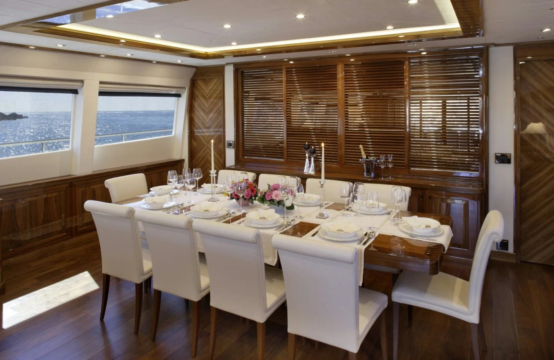 An image of Dragon yacht