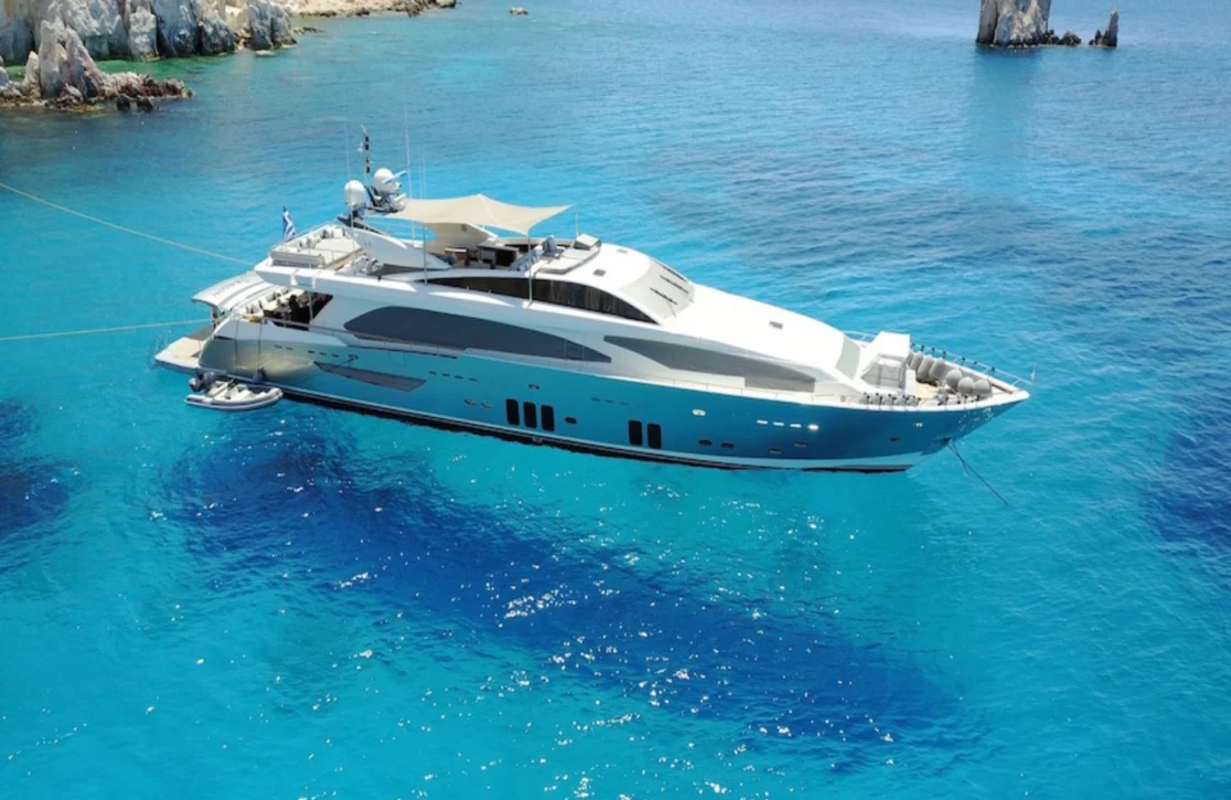 An image of Dragon yacht