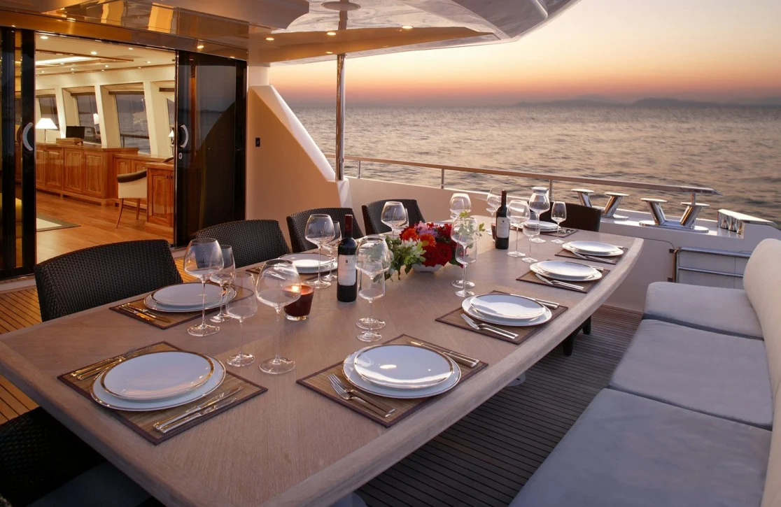 An image of Dragon yacht