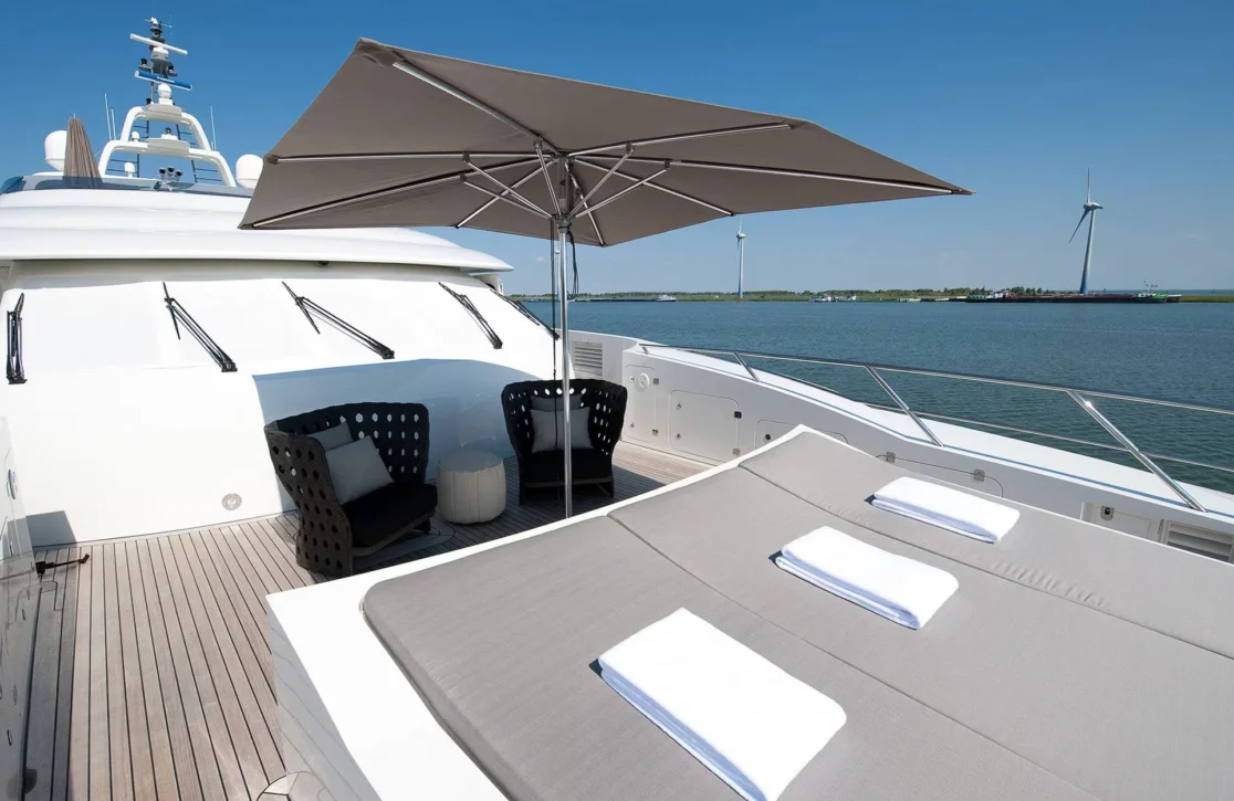 An image of Latitude yacht