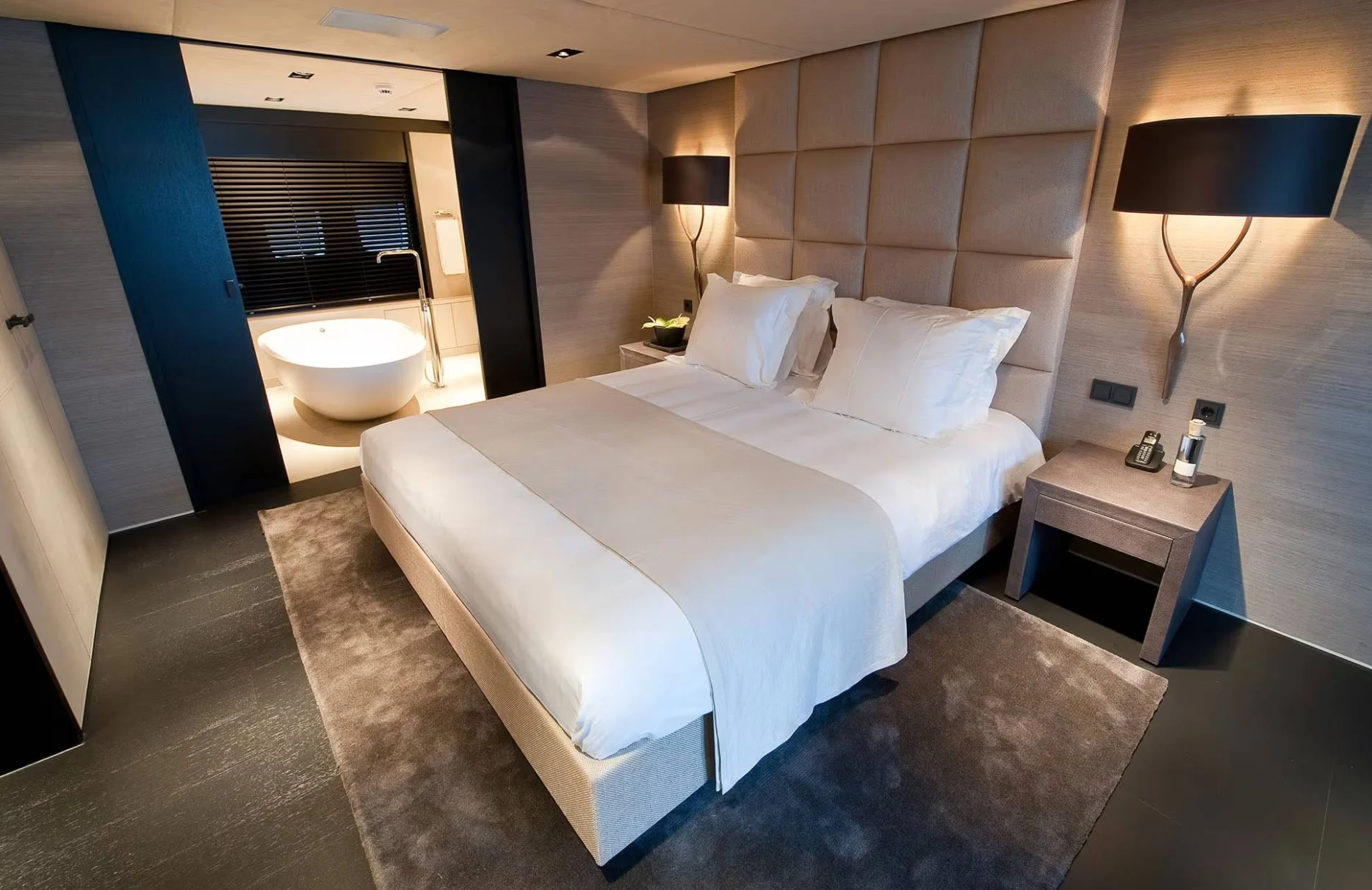 A preview of interior Bedroom cabin