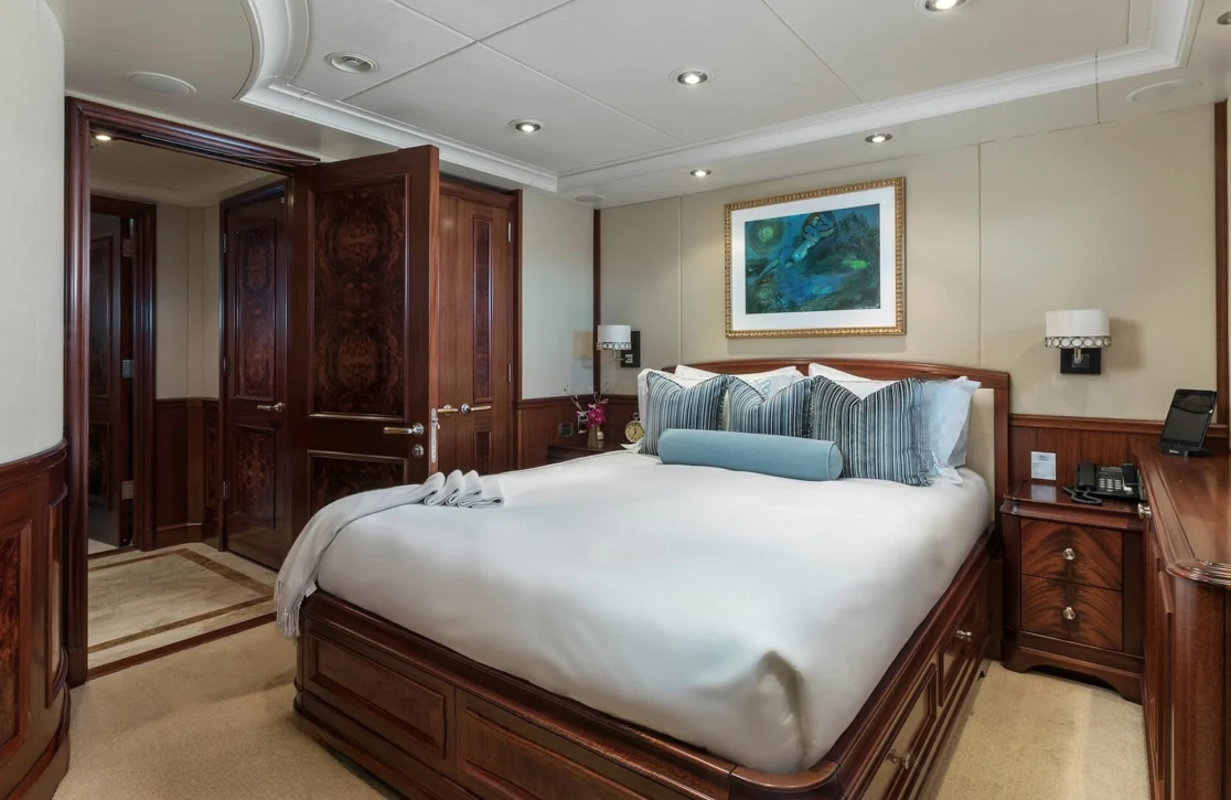 An image of Avalon yacht