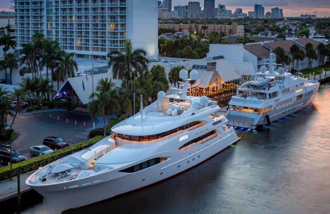 An image of Avalon yacht